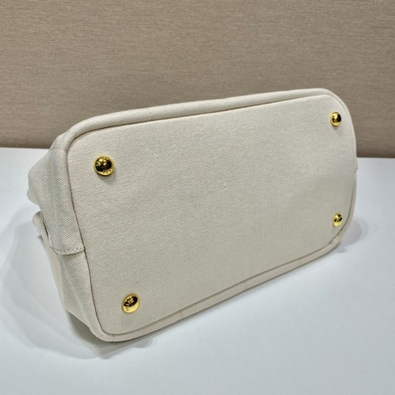Pra*a tote bags